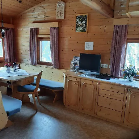 Weiherhütte Ried * Ried im Oberinntal